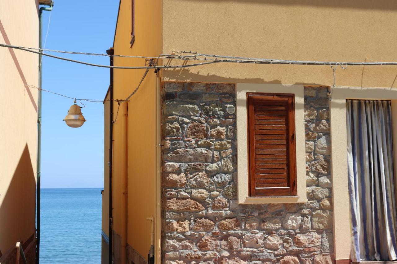 Terrazza Lungomare Vila Caronia Marina Exterior foto