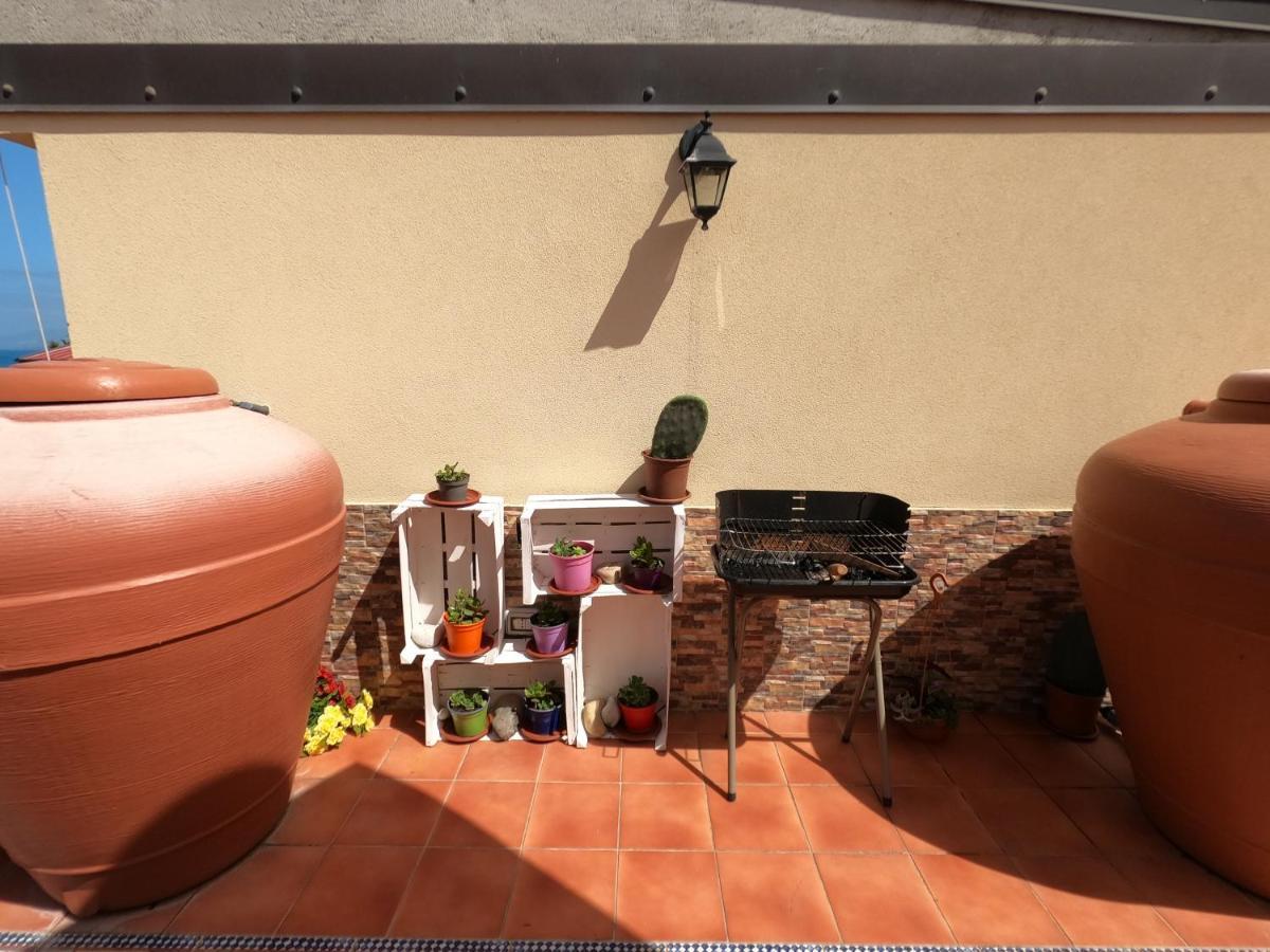 Terrazza Lungomare Vila Caronia Marina Exterior foto