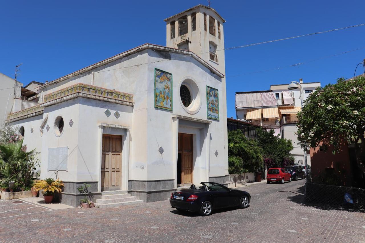 Terrazza Lungomare Vila Caronia Marina Exterior foto